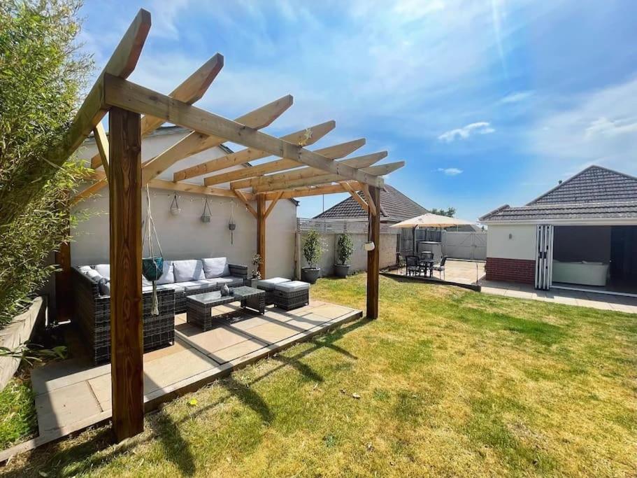 Modern, Central Bungalow With Large Garden بورنماوث المظهر الخارجي الصورة
