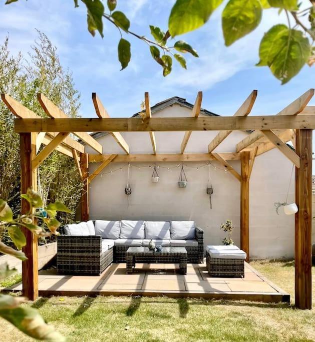 Modern, Central Bungalow With Large Garden بورنماوث المظهر الخارجي الصورة